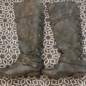 Not Rated Buckle boots!!